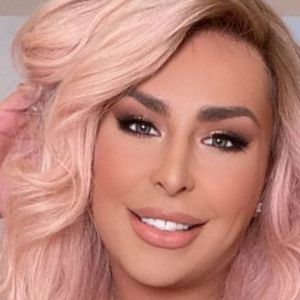 Meet your Posher, Ms. Trina